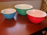 (3) piece Pyrex nesting bowls: green, blue, and red