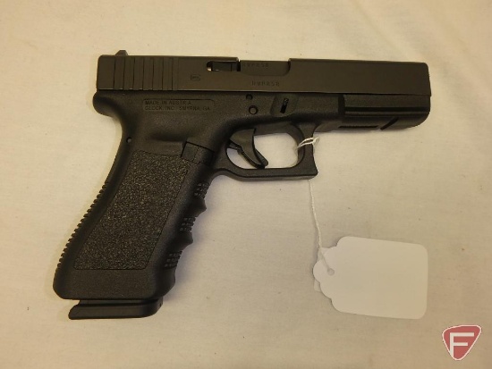 Glock 22 .40S&W semi-automatic pistol