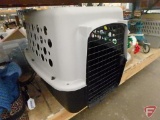 Pet Champion dog/pet kennel