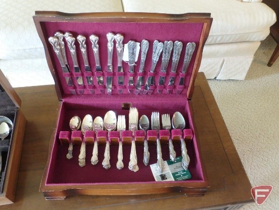 Flatware, WM Rogers MFG Extra Plate set and stainless set from Japan. Sets may not be complete.