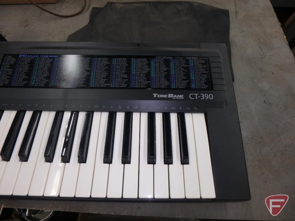 Casio CT-390 tone bank keyboard with pulse code modulation | Estate &  Personal Property Personal Property | Online Auctions | Proxibid