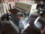Craftsman table saw on metal stand, 115v electric motor with wood box