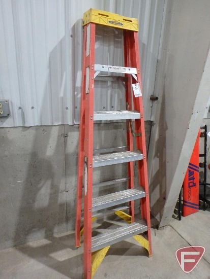 6' Werner fiberglass step ladder