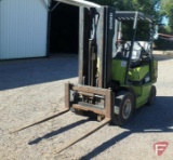 Clark CGP25 forklift, solid tires, propane, 4200 Lb. capacity, 5676 hours before harvest