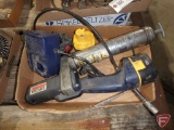 Lincoln 12V grease gun, charger, (3) batteries