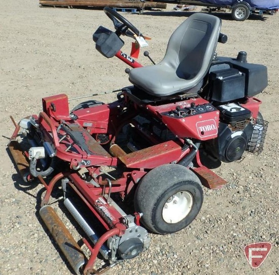 Toro Greenssmaster 3150 2WD gas greens mower, no baskets, 4141 hrs