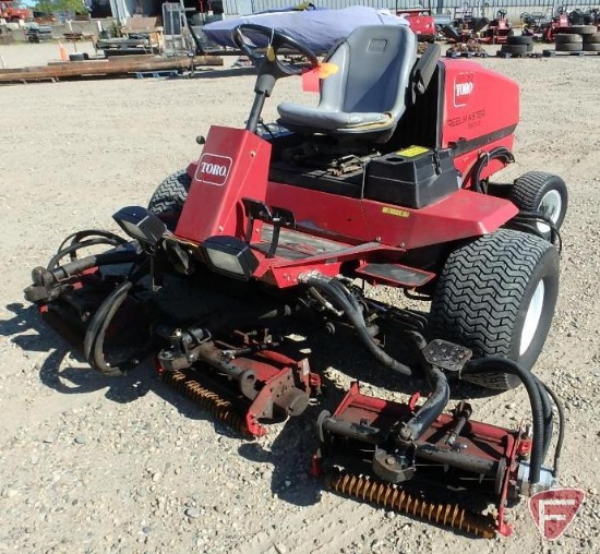 Toro Reelmaster 5500D 5-gang diesel fairway reel mower, 4693 hrs