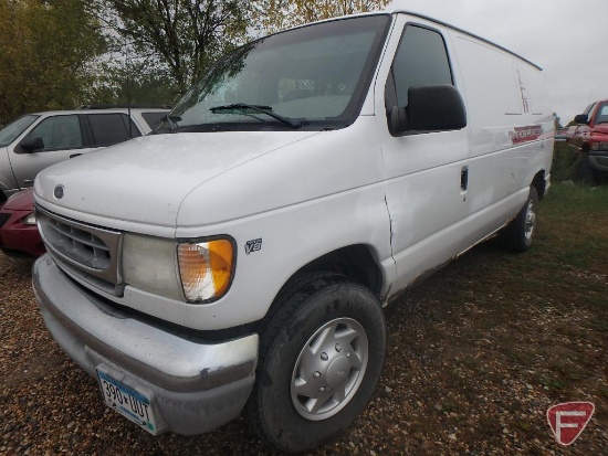 2002 Ford Econoline Cargo Van