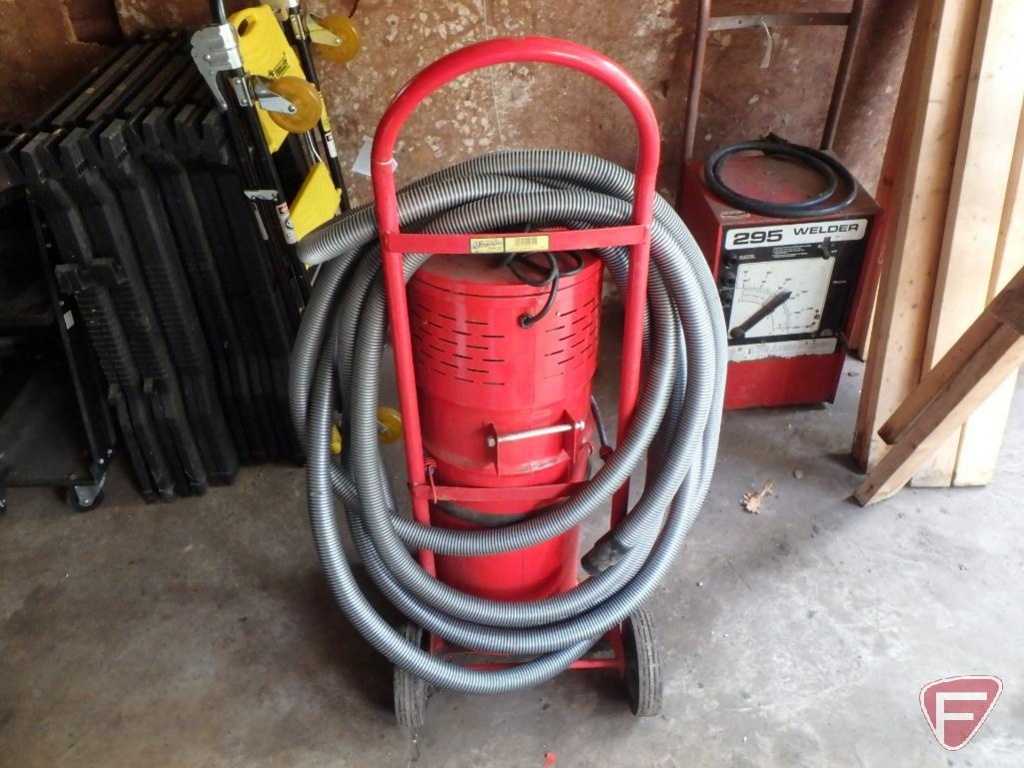 Hoover GUV Garage Utility Vac, model 