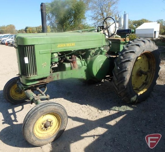 John Deere 70 wide front tractor, 0445.38hrs showing, sn 7008326