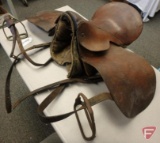 Military saddle