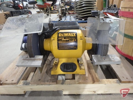 DeWalt DW758 8" heavy duty bench grinder, 5/8" arbor, 120v, 4.2amp