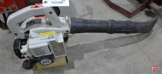 Stihl BG72 handheld gas leaf blower with manual