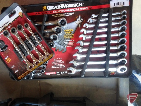 Gearwrench 20pc SAE and metric ratcheting combination wrench set
