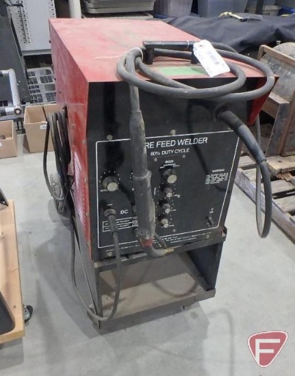 Century 117-009 wire feed welder, 160 amp, 60 percent duty cycle, 220v