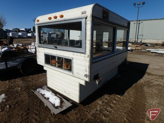 Feller 8' auction topper with floor, sliding windows, fork pockets, sound system works