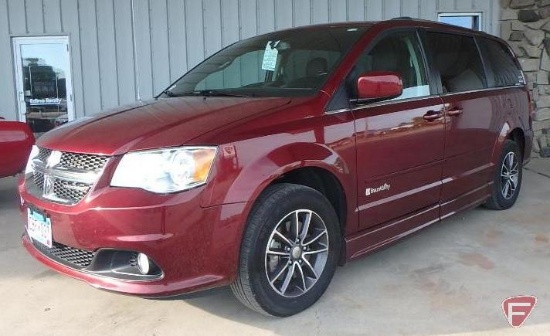 2017 Dodge Handicap Accessible Grand Caravan Van with Side Entry and Scooter