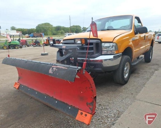 2004 Ford F-350 4x4 Pickup Truck with Western snow plow