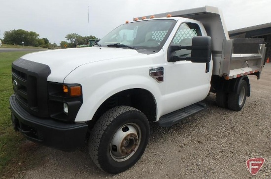 2008 Ford F-350 Truck 4x4 with Dump Box and Lift Gate