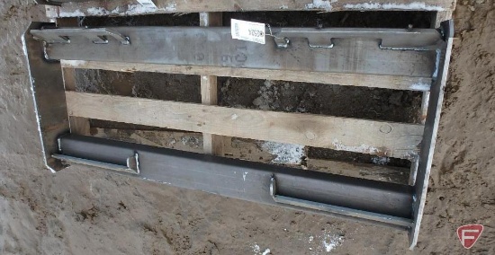 Heavy duty skid steer attachment frame with universal quick attach mount