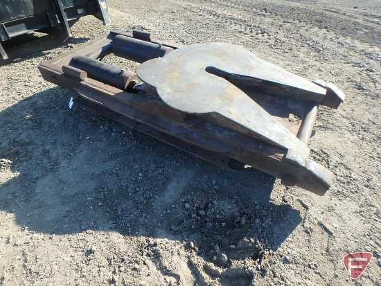 Bartlett 10,0000 lb. capacity hydraulic fifth wheel
