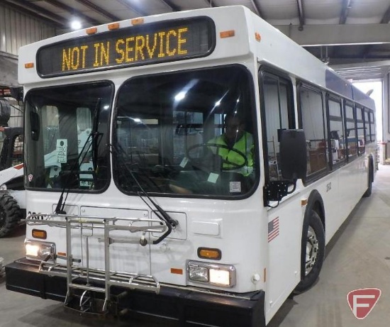 2006 New Flyer D40 LF Bus
