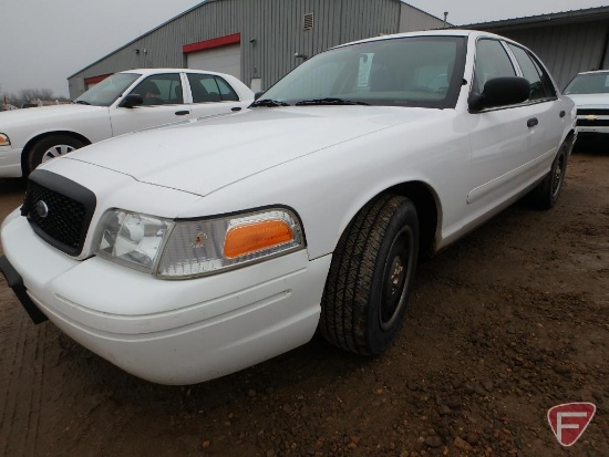 2005 Ford Crown Victoria Passenger Car