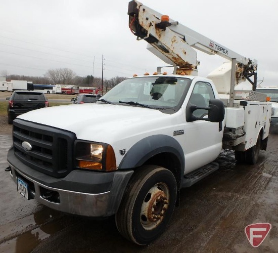 2006 Ford F-450 Bucket Truck