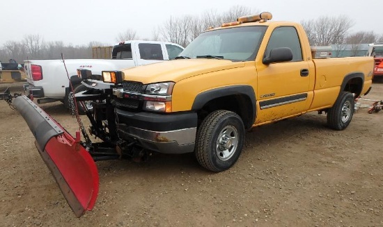 2003 Chevrolet Silverado 4x4 Pickup Truck with Western snow plow