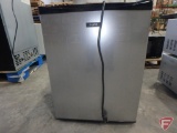 Sanyo compact refrigerator, model SR-A2480M