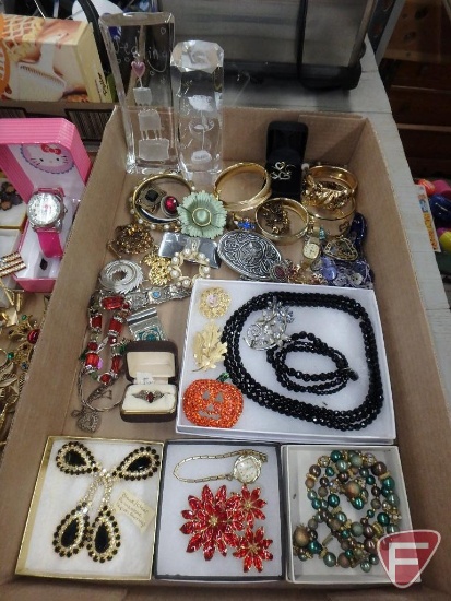 Dresser items, mirrors, jewelry. 5 boxes plus mirrors