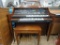 Baldwin Overature organ, bench