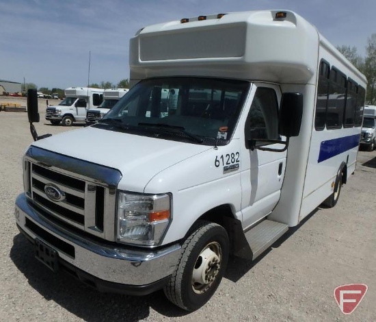 2014 Ford E-450 Super Duty Glaval Bus