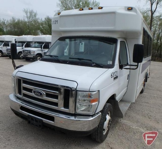 2014 Ford E-450 Super Duty Glaval Bus