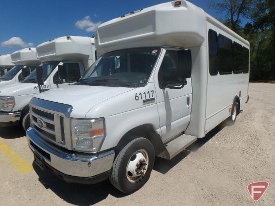 2014 Ford E-450 Super Duty Glaval Bus