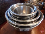 (7) Stainless mixing bowls, 1.5 to 8 qt; other stainless 1.5 qt bowl