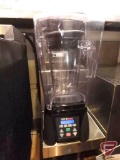 Waring Commercial Xtreme 64 oz. heavy duty commercial blender with flip up splash/safety guard
