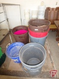Trash cans (6), blue tub