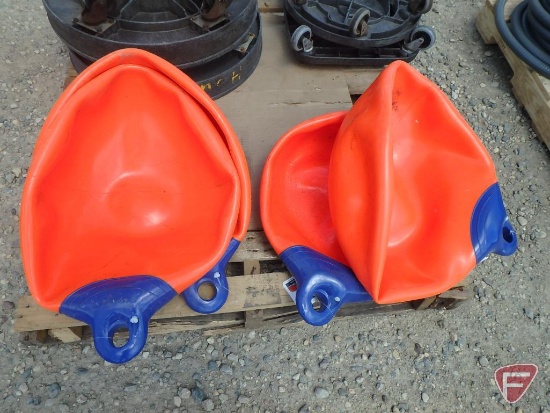 Rubber bumpers/bouys