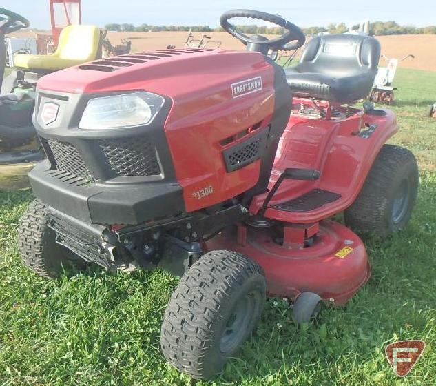 Craftsman t1300 2025 riding mower