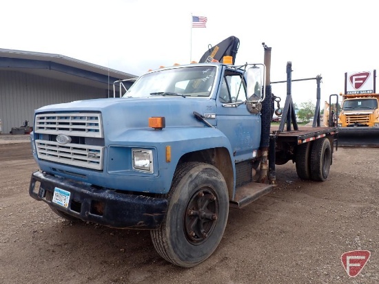 1989 Ford F700 Knuckle Boom Flatbed Truck