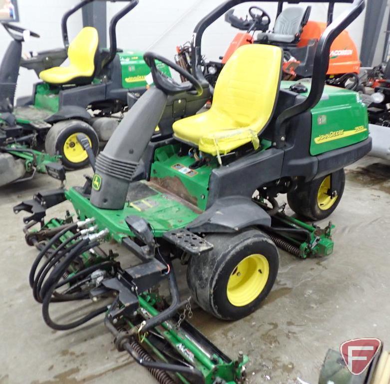 John Deere 2500A 2WD triplex greens reel mower, Proxibid