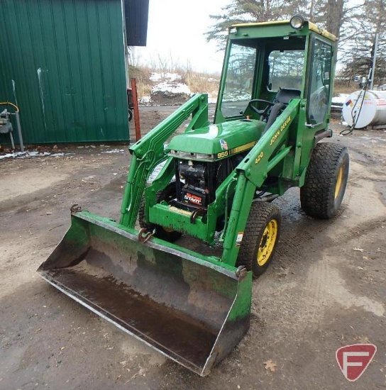 John Deere 955 tractor with 420 loader and 5' material bucket, 0513hrs