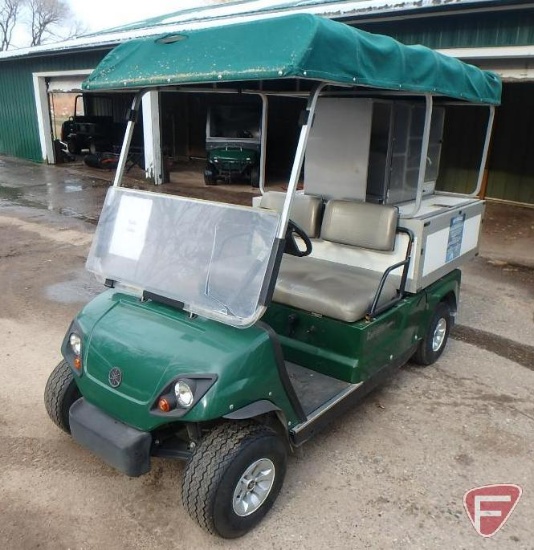 Yamaha U-Max Medium Duty I gas golf/beverage cart, 1821.3hrs