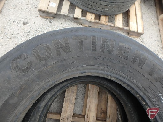 (1) Continental tire 295/75 r 22.5 : (1) Dunlop tire 295/75 r 22.5