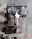 Bench top 5-speed drill press, model RY-6, 1/2