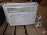 GE window air conditioner, model AHV05LYW1, 5060btu