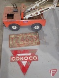 Conoco enamel sign, license plate, Tonka wrecker