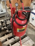 CENTRAL PNEUMATIC 40 LBS ABRASIVE SAND BLASTER