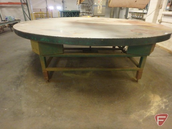 Revolving turntable 10' diameter, 220 volts, 3 phase , table is 40"h